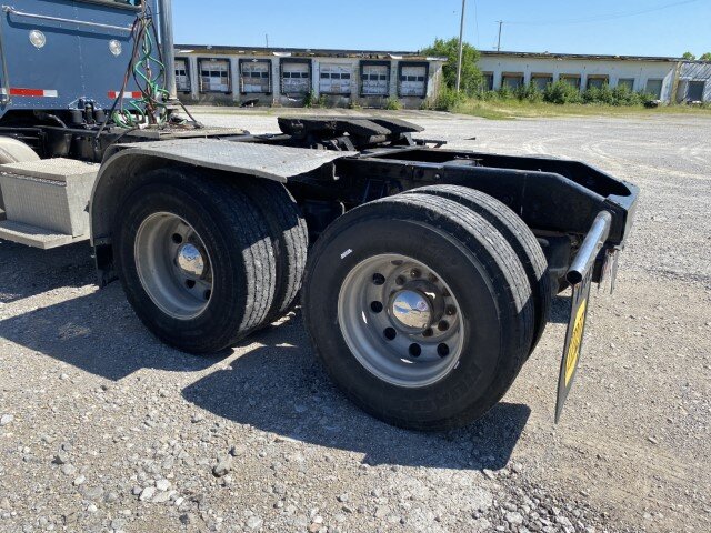 Image for 2006 Peterbilt 385