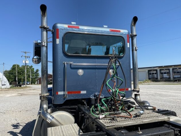 Image for 2006 Peterbilt 385