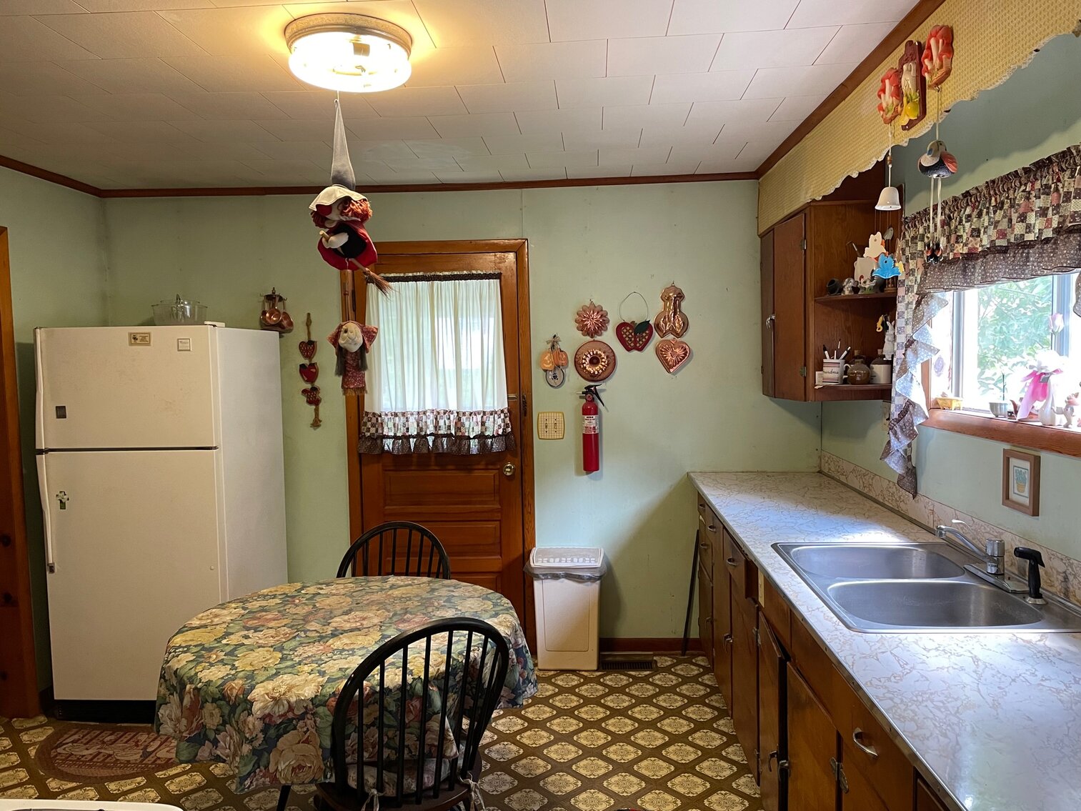 Image for SOLD $50,050 - 3 Bedroom Cape Cod Selling to the Highest Bidder