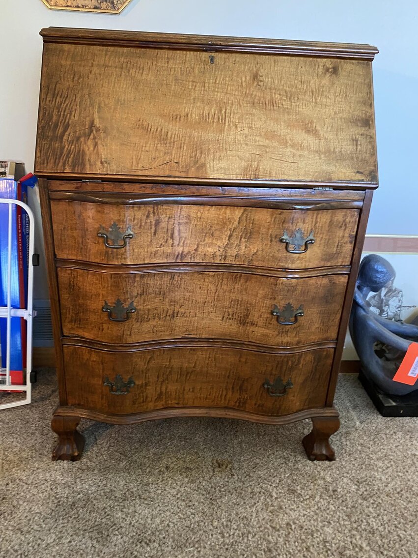 Image for Washington, PA – Moving Auction! Quality Furniture, Glassware, Collectibles, Décor, Electronics, and More!