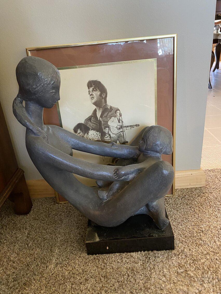 Image for Washington, PA – Moving Auction! Quality Furniture, Glassware, Collectibles, Décor, Electronics, and More!