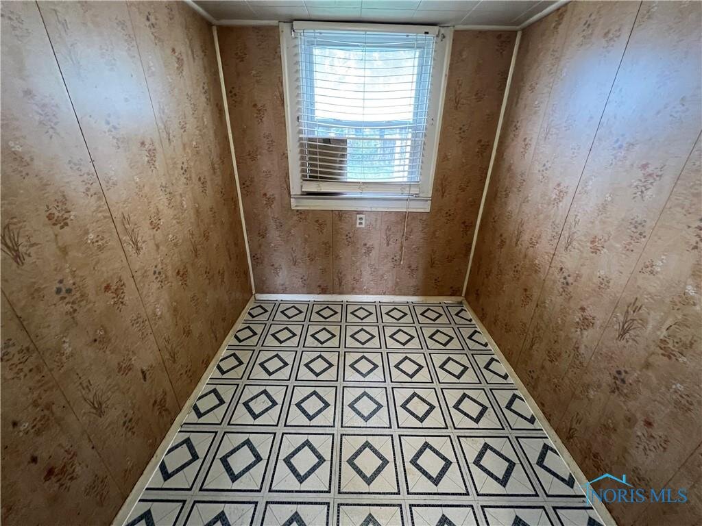 Image for ABSOLUTE AUCTION! 2023 Evansdale Ave