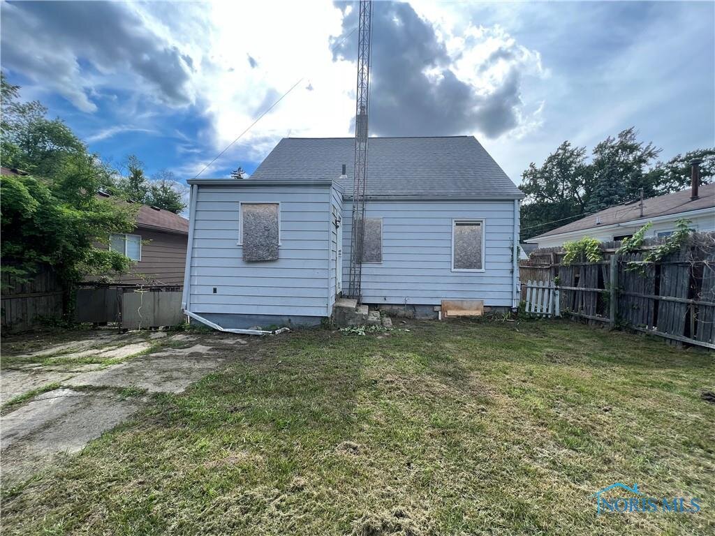 Image for MINIMUM BID AUCTION $55,000! 949 Fries Ave