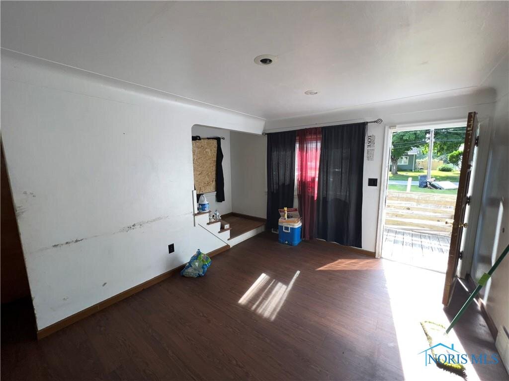 Image for MINIMUM BID AUCTION $55,000! 949 Fries Ave