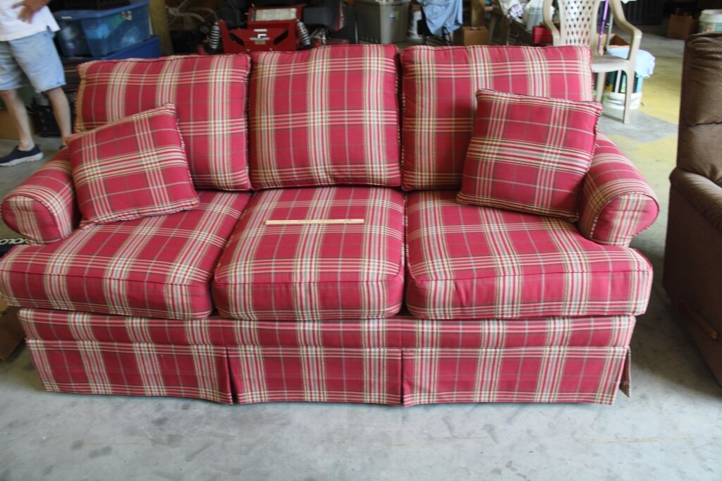 Image for 2013 Ford Edge, Furniture, Collectibles & More