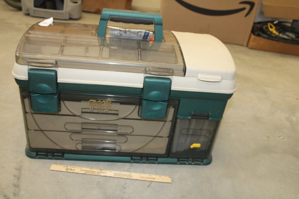 Image for 2013 Ford Edge, Furniture, Collectibles & More