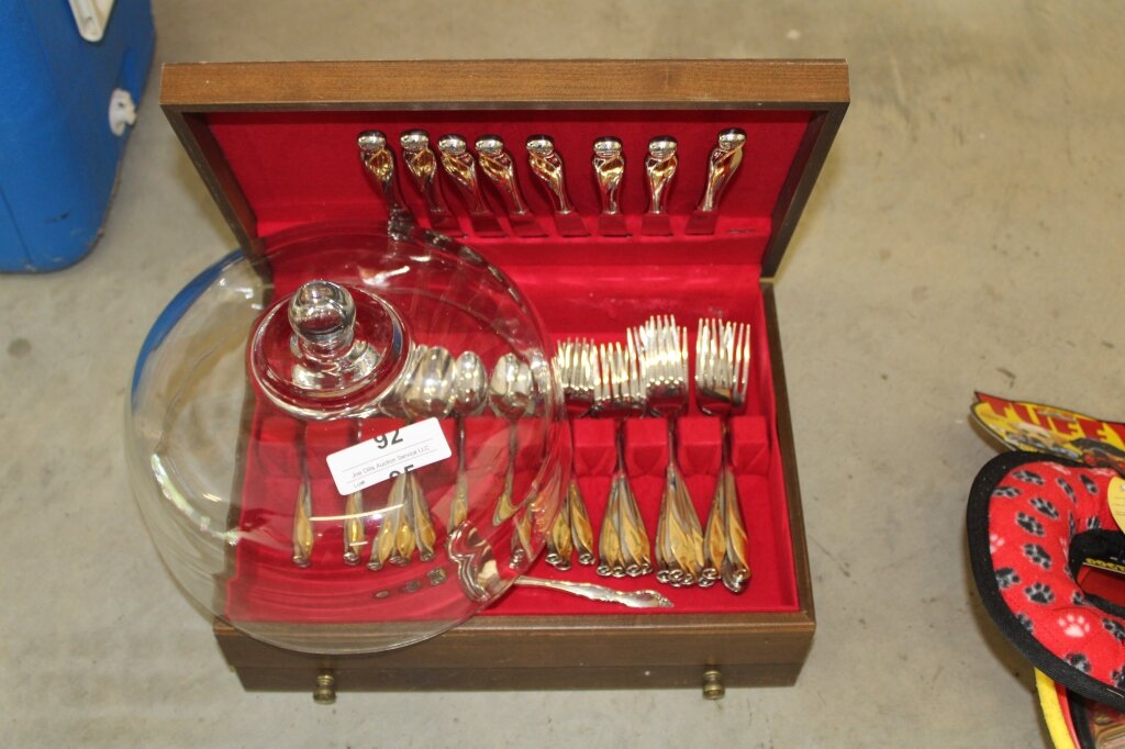 Image for 2013 Ford Edge, Furniture, Collectibles & More