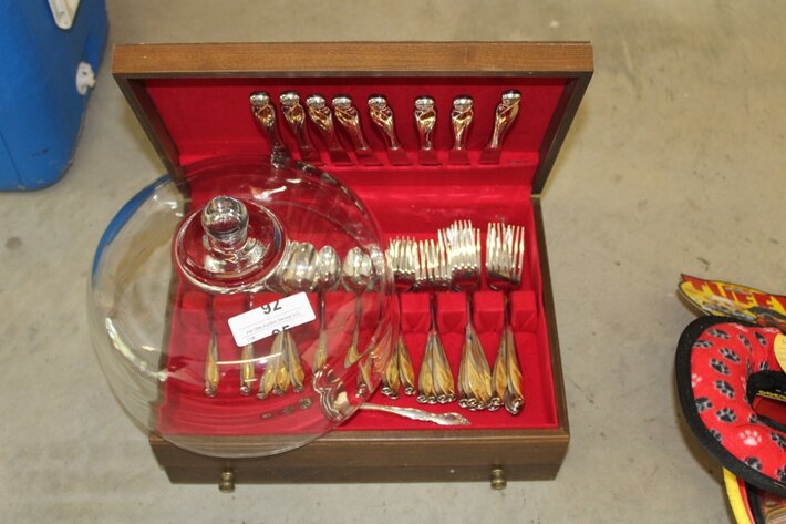 Image for 2013 Ford Edge, Furniture, Collectibles & More