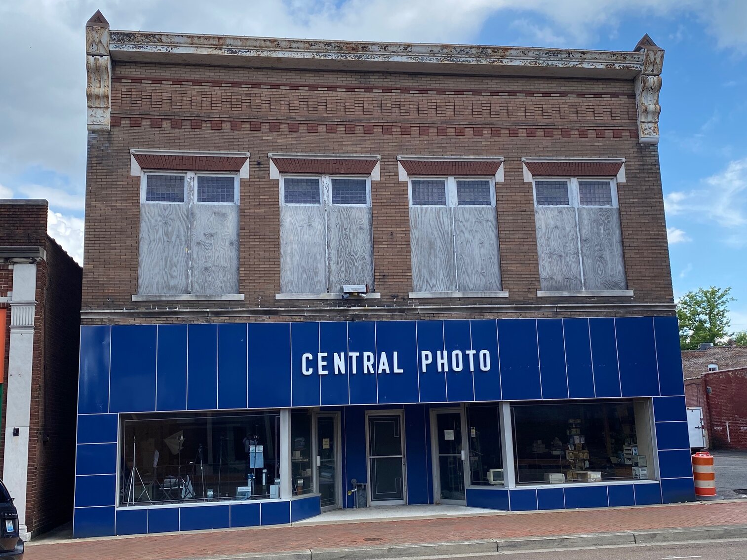 Image for ABSOLUTE ESTATE AUCTION 618 & 620 BROADWAY PADUCAH