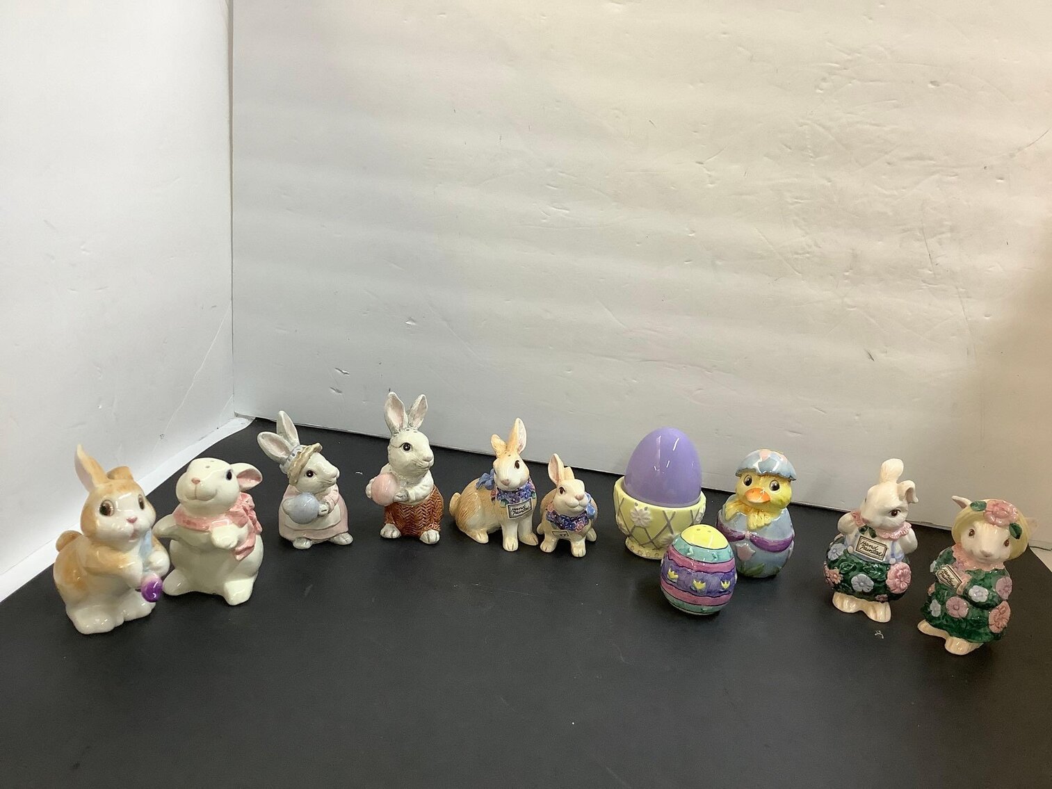 Image for Vehicle, Furniture, collectibles, household-Main front