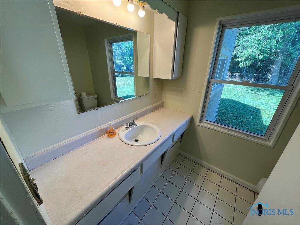 Image for MINIMUM BID AUCTION $39,000! 2039 Autokee St