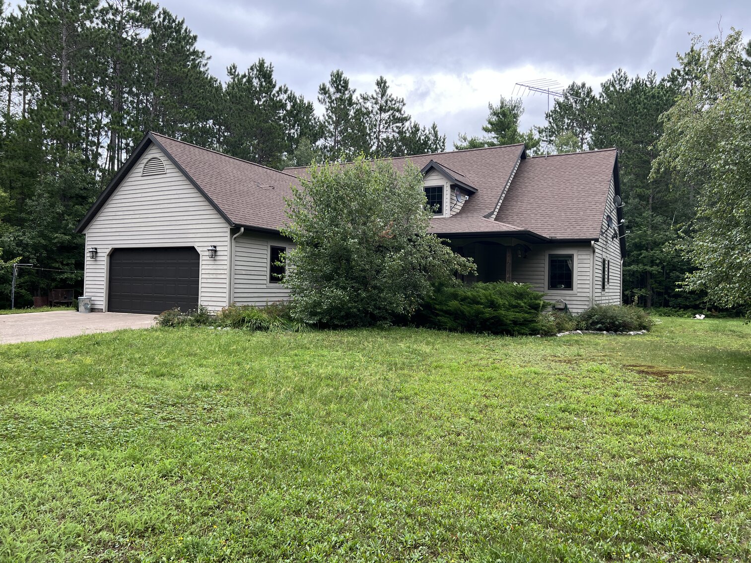 Image for Lac Du Flambeau Real-Estate Auction ** Beautiful Exclusive Home with 8 +/- Acres!