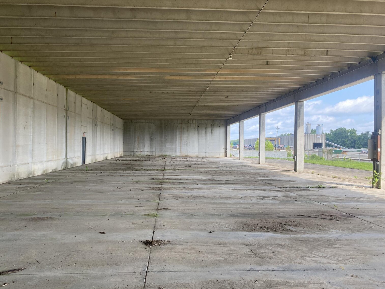 Image for SOLD $297,000 - 9.8 Acre Industrial Complex Selling to the Highest Bidder