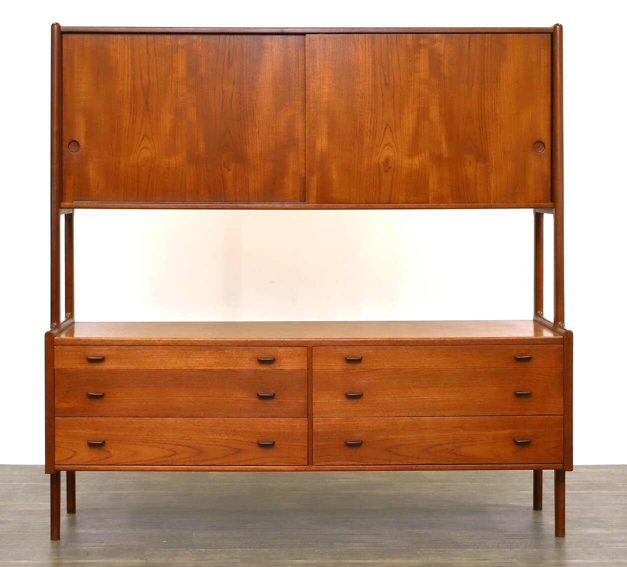 Image for Mid-Century Modern Design | September 8, 2022 at 10:00 AM