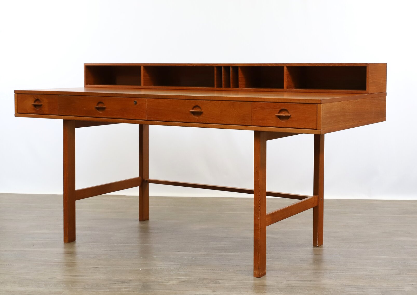 Image for Mid-Century Modern Design | September 8, 2022 at 10:00 AM