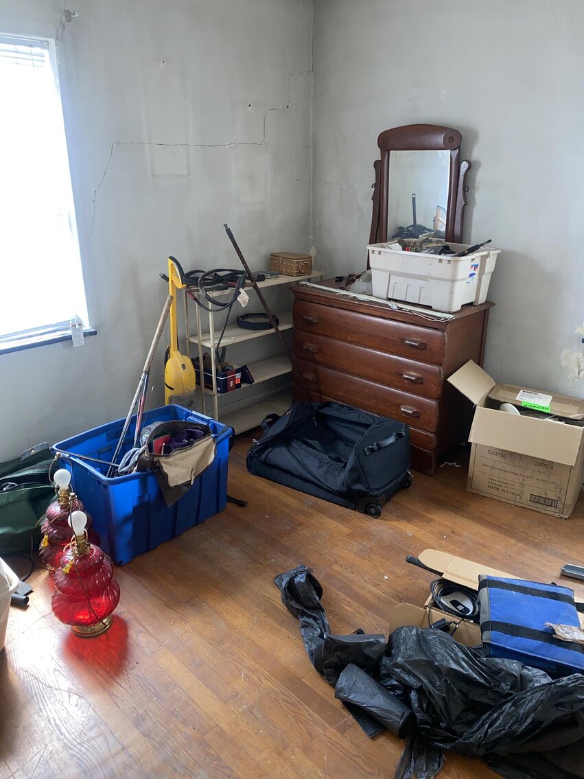 Image for SOLD $33,000 - 3 Bedroom in a Nice Neighborhood Selling to the Highest Bidder