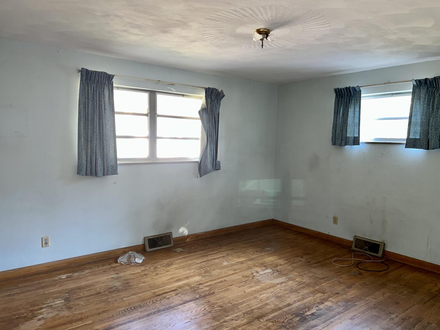 Image for SOLD $85,250 - 4-Bedroom Brick Home