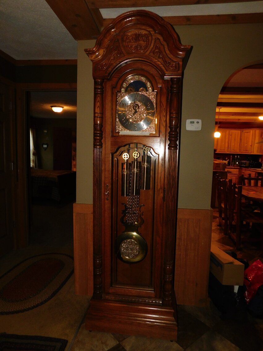 Image for Cowen, WV – Large Outbuilding, Amish Furniture, Tools, Antiques, Decorations, and More!