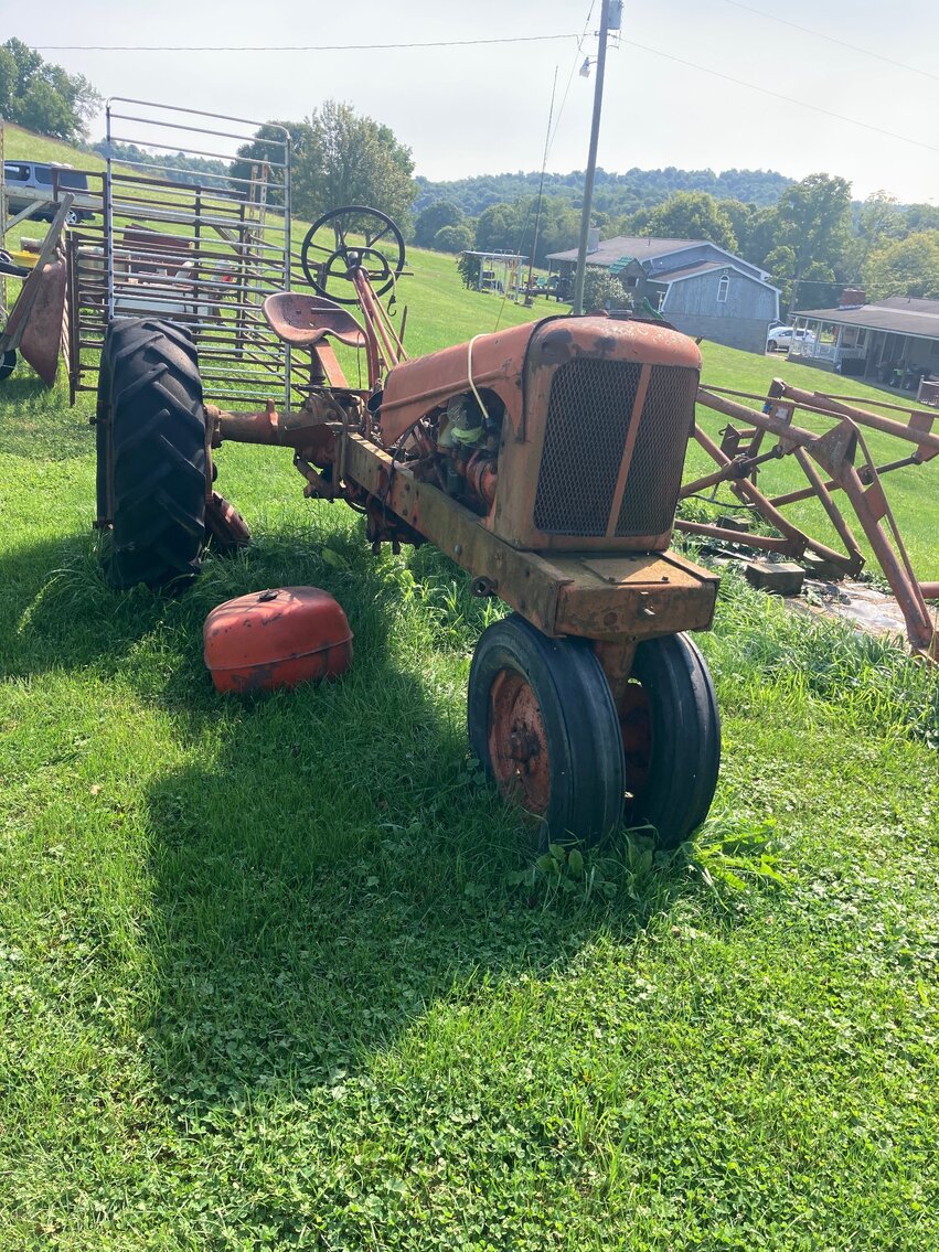 Brownsville, PA ’06 Buick Rendezvous, ’80 CJ5 Jeep, ‘50’s Allis
