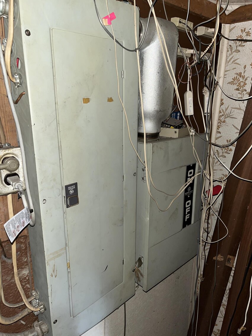 Image for SOLD $82,500 - 6,000 +/- Sqft. Commercial Building in Westover