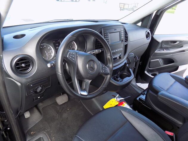 Image for (3) 2020 Mercedes-Benz Metris Vans