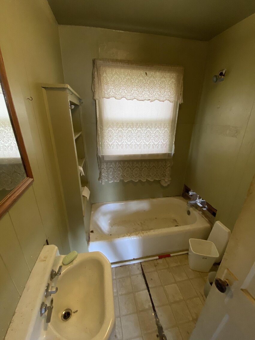 Image for SOLD - Three Bedroom in Lincoln County Selling to The Highest Bidder