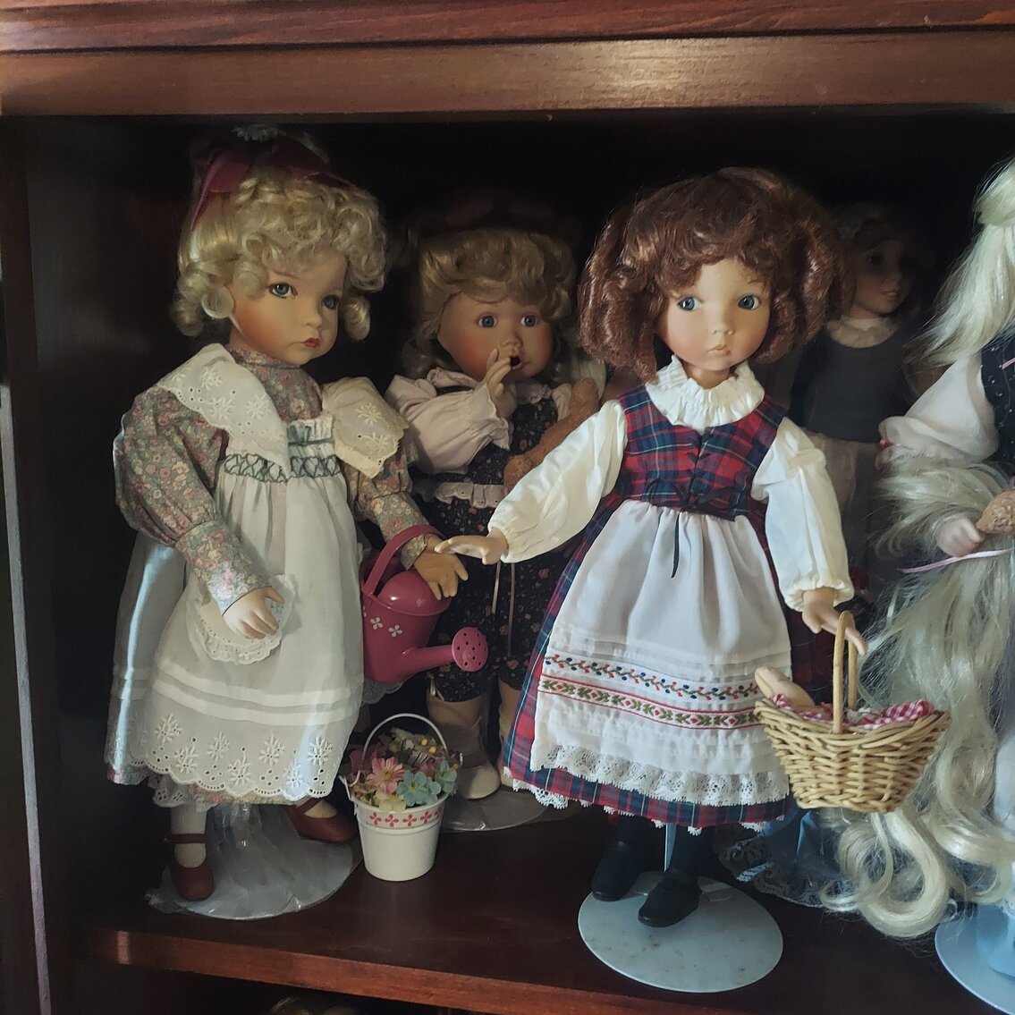 Image for Canvas, WV – Guns, Knives, Dolls, Furniture and More!
