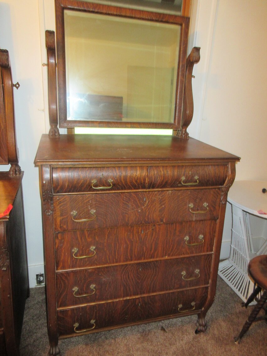 Image for Washington, PA – Estate of Raymond Plants: Quality Furniture, Roseville Pottery, Glassware, Collectibles, and More!