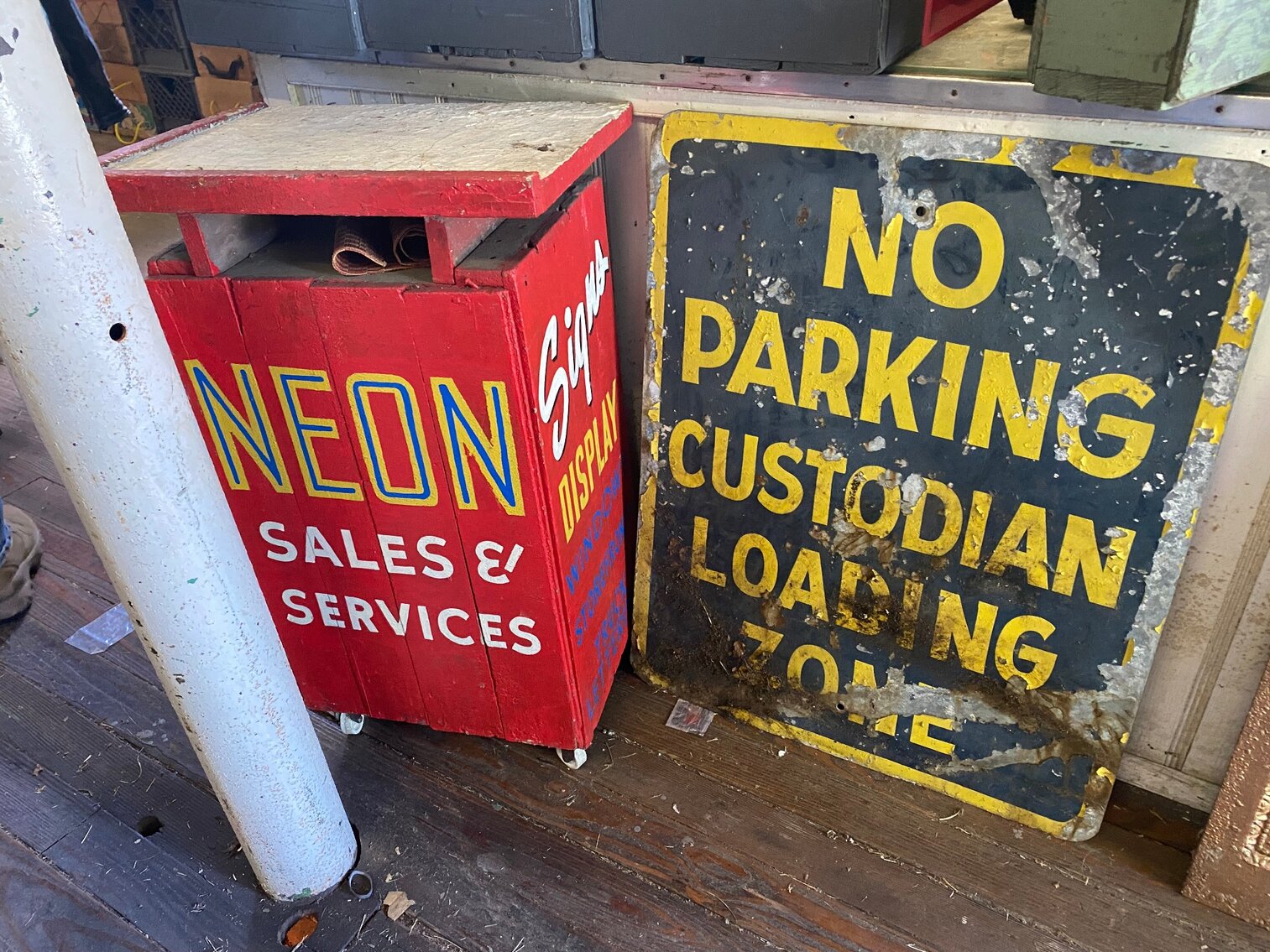 Image for Washington, PA – ’55 GM Bus, HD Memorabilia, Knives, Antiques, Collectibles, and more!