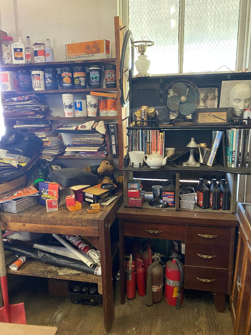 Image for Washington, PA – ’55 GM Bus, HD Memorabilia, Knives, Antiques, Collectibles, and more!