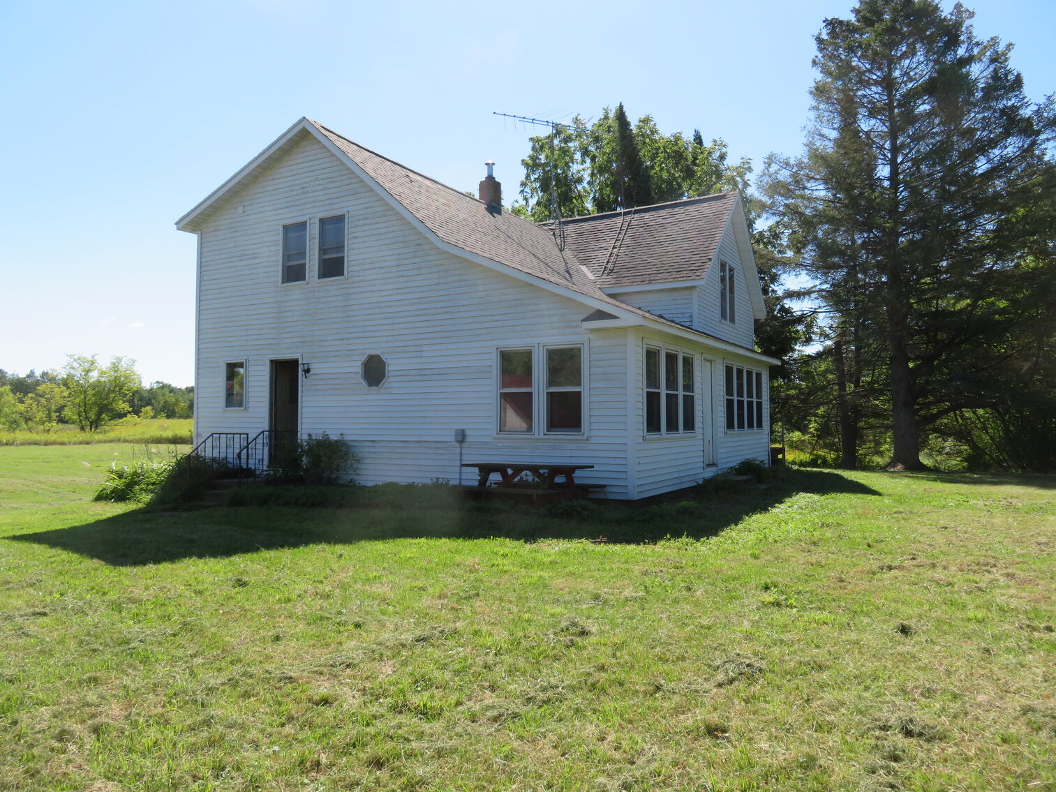 Image for Well-Kept Hobby Farm on 8+ Acres- Live & Online Real Estate Auction