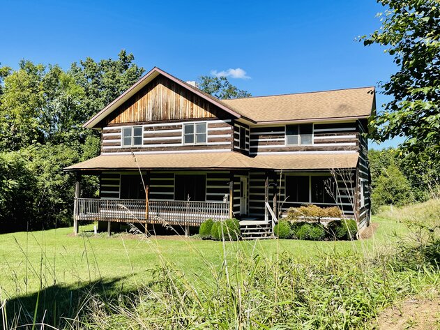 Image for Beautiful Log Home in Christiansburg VA Real Estate Auction