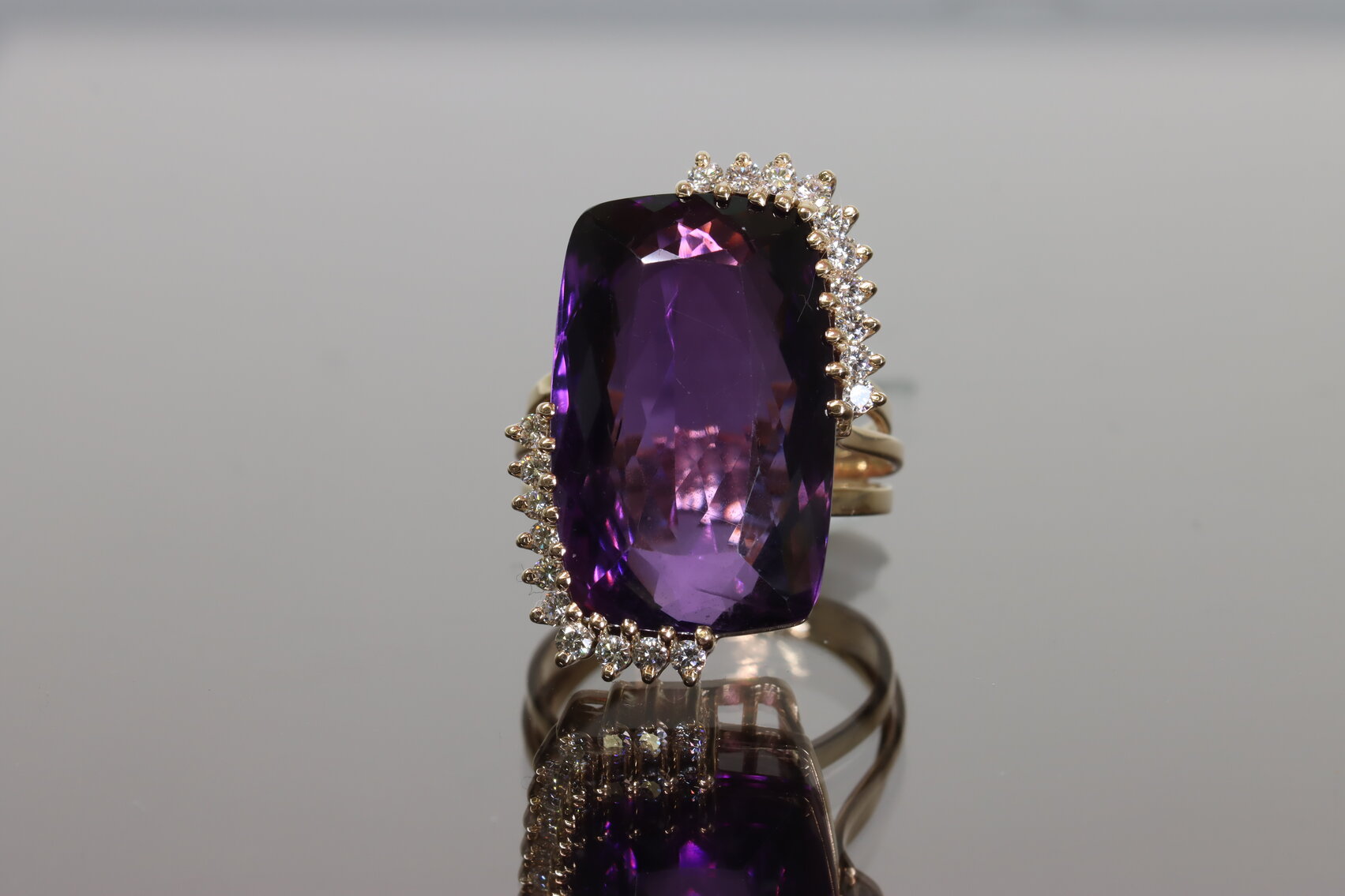 Image for Fine Jewelry and Silver | Fine Art Day 2 | September 28, 2022 at 10:00 AM