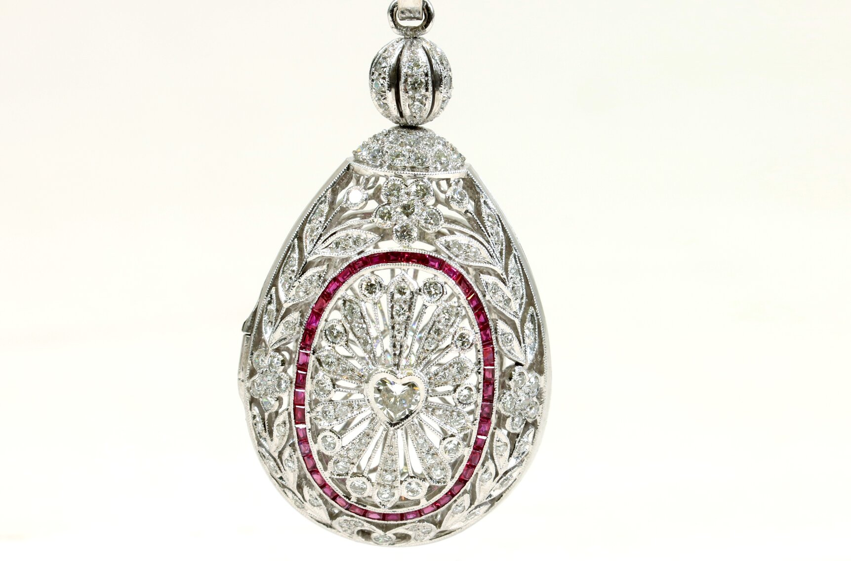 Image for Fine Jewelry and Silver | Fine Art Day 2 | September 28, 2022 at 10:00 AM