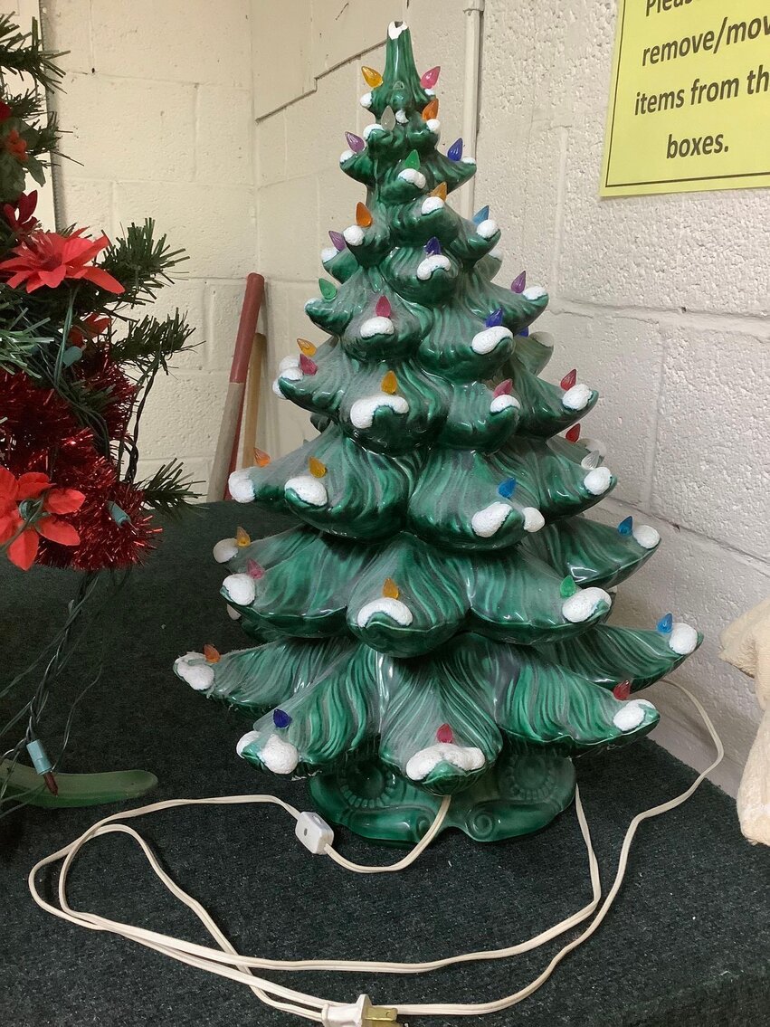 Image for Furniture, collectibles, household-Main front half