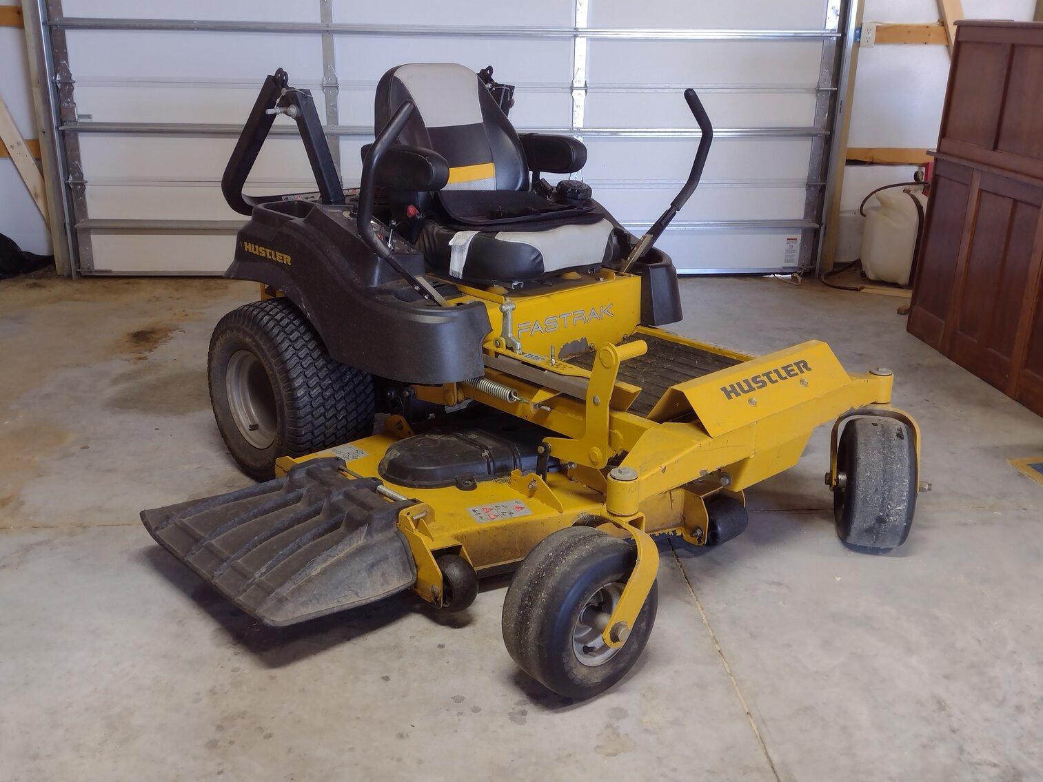 '79 MGB Roadster, Guns, Jukebox, Hustler Lawnmower, Advertising Memorabilia, Furniture and much more! Online only auction! photo 2