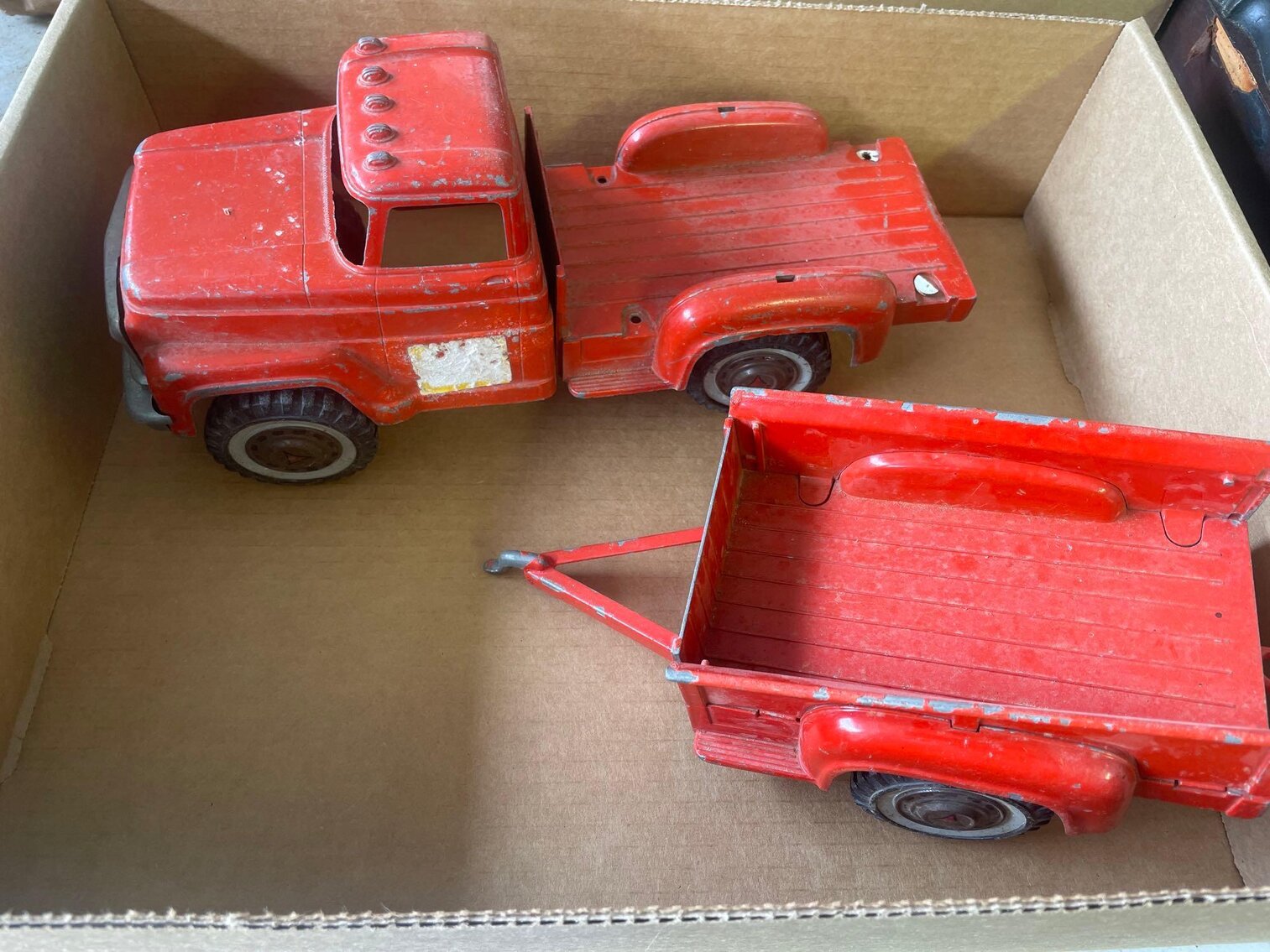 Image for Outdoor Items, Tools, Household, Glass, Lawn Mower, Appliances, Clock Parts/Tools, Toys (Locust)