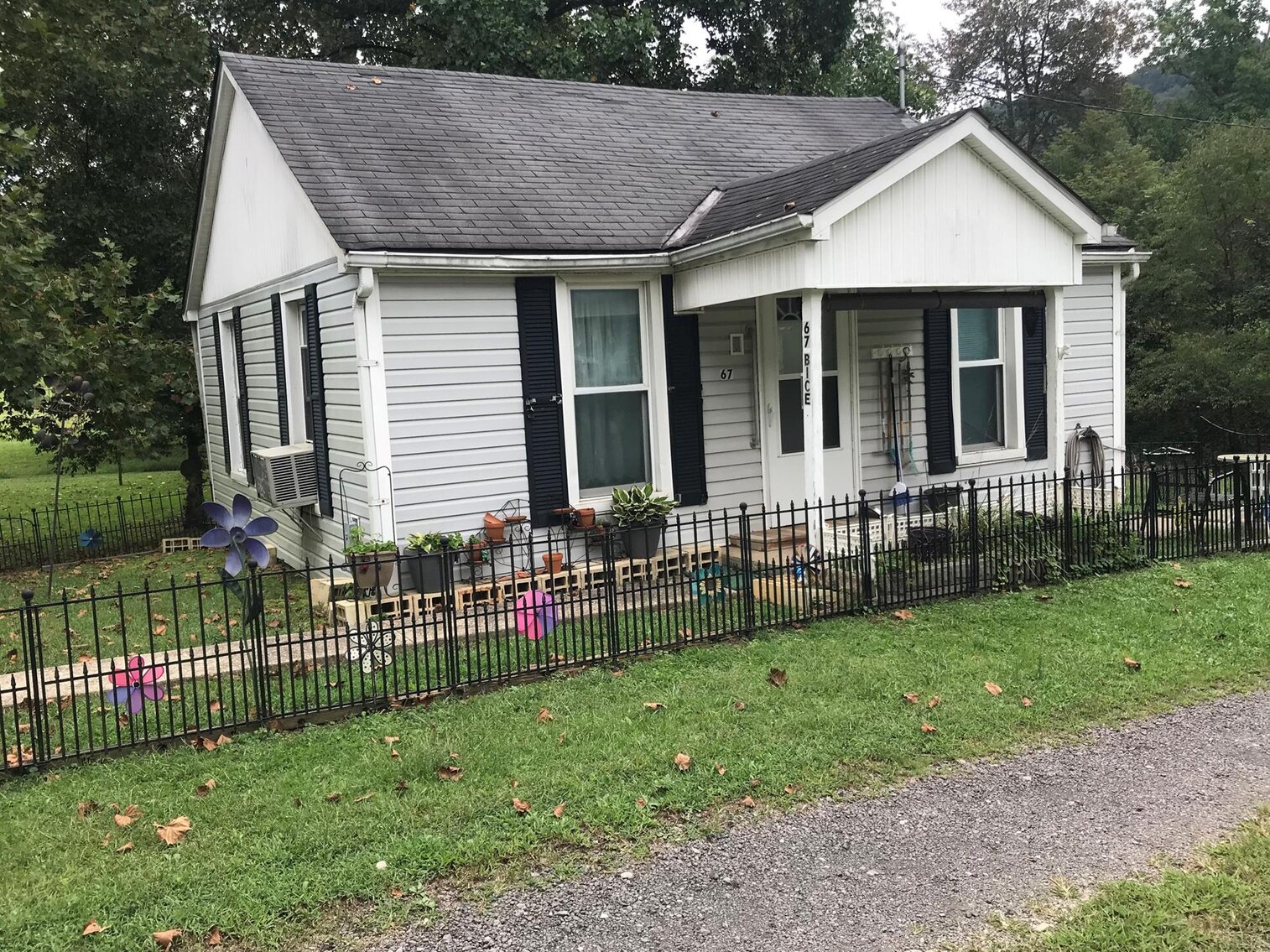 SOLD 42,900 Cozy 2Bedroom Poca Home