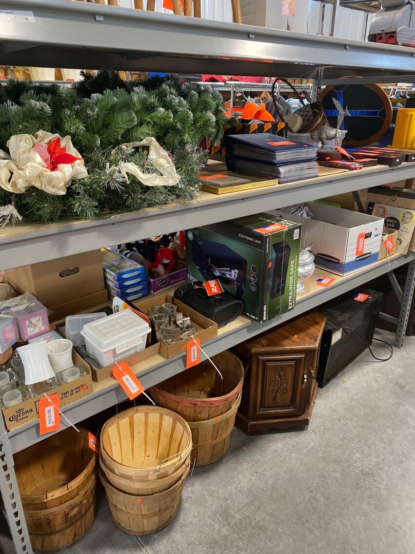 Image for Furniture, collectibles, household-New North