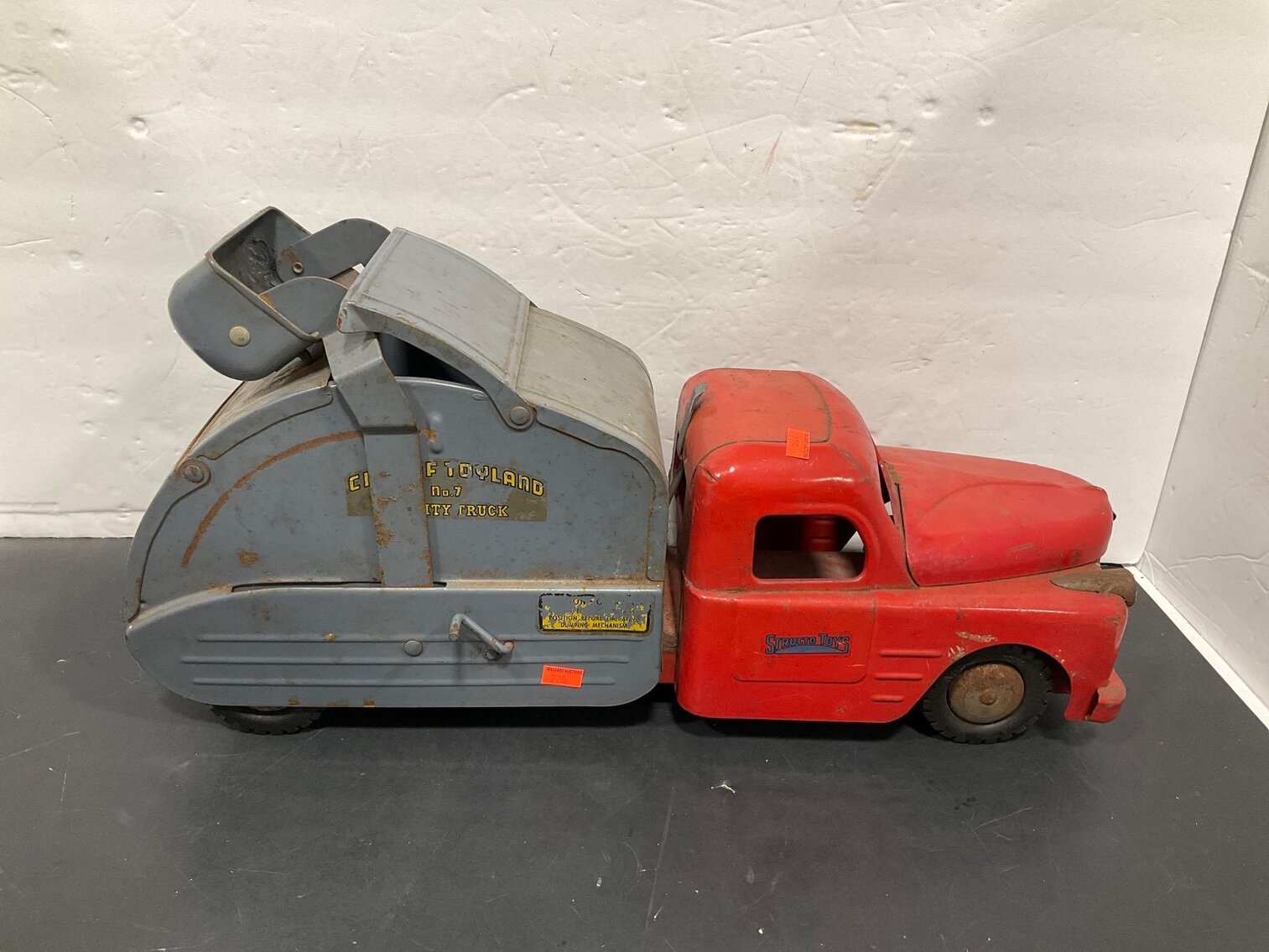 Image for Furniture, collectibles, household-New North