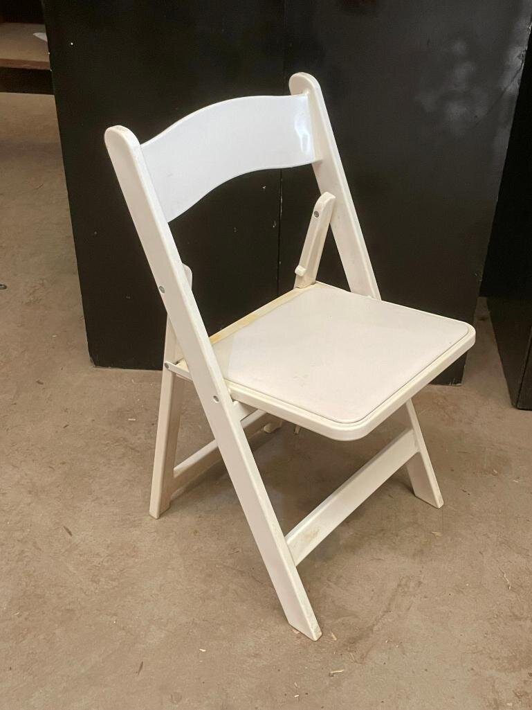 Image for 190 Chiavari Even Chairs, 150 Event Chairs - Online Auction