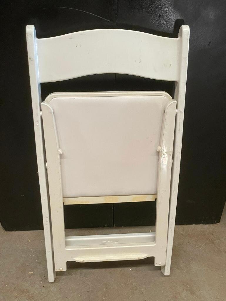 Image for 190 Chiavari Even Chairs, 150 Event Chairs - Online Auction