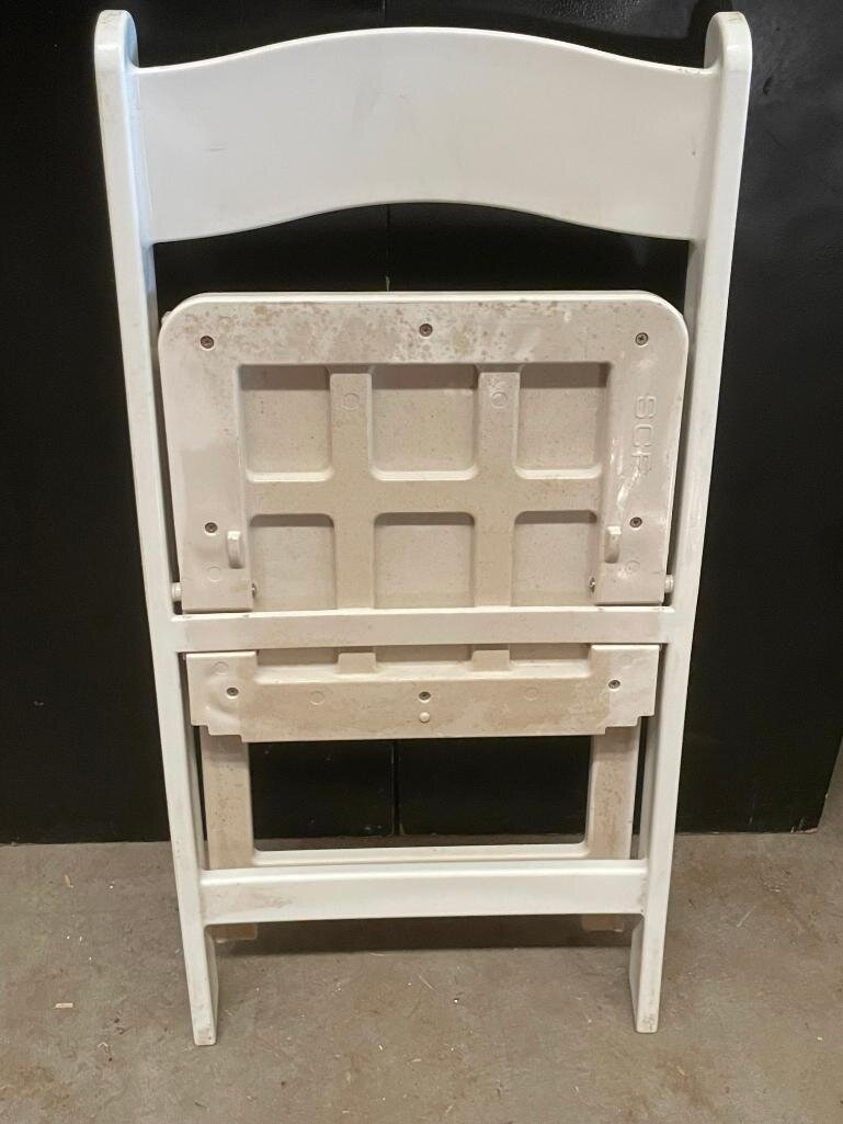 Image for 190 Chiavari Even Chairs, 150 Event Chairs - Online Auction