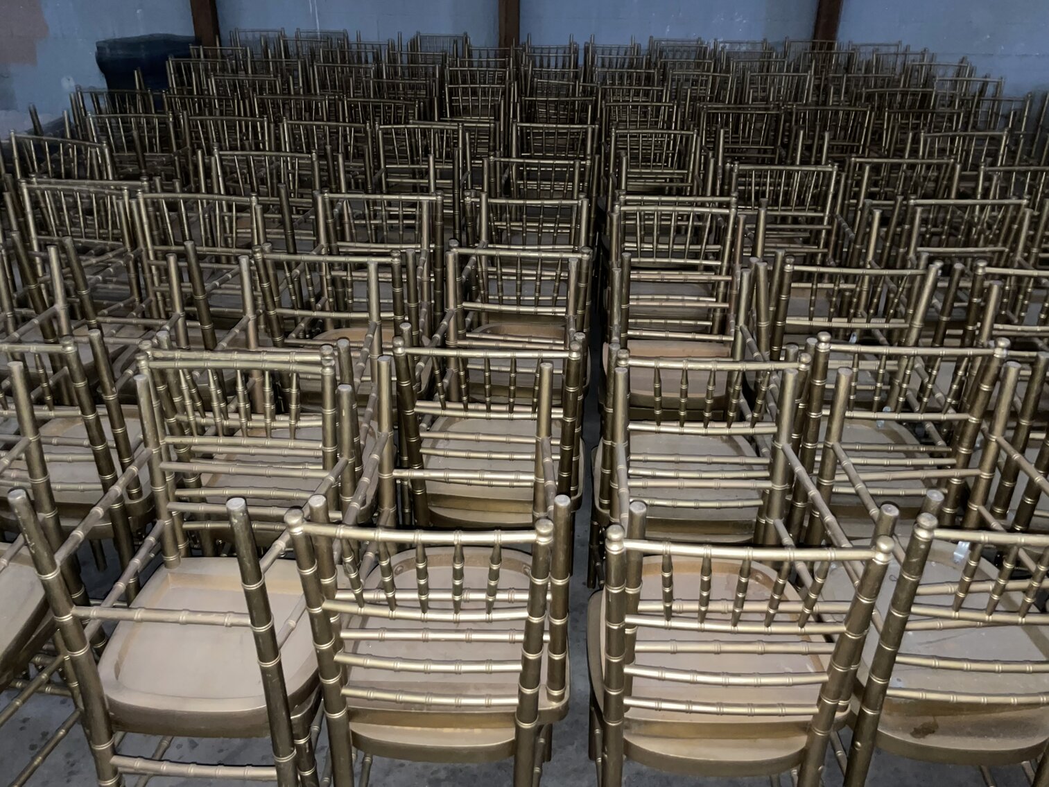 Image for 190 Chiavari Even Chairs, 150 Event Chairs - Online Auction