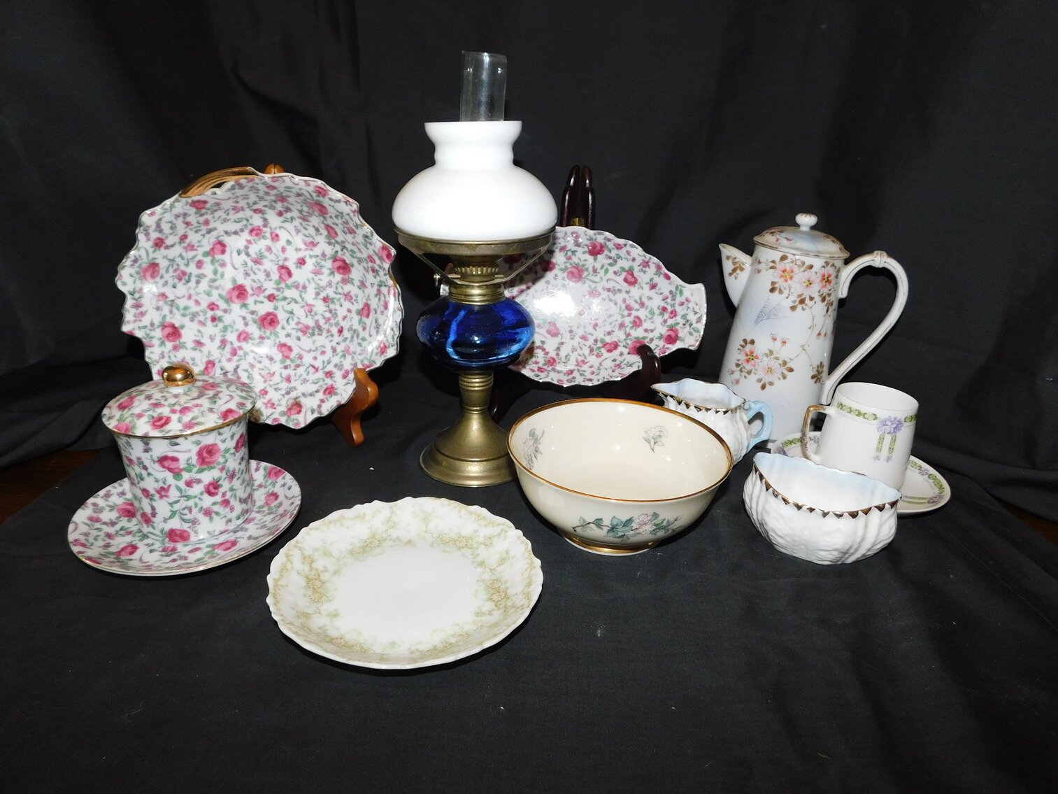 Image for Elkins, WV – Moving Auction: Nice Furniture, Household Items, Décor, Antiques, Toys & More!