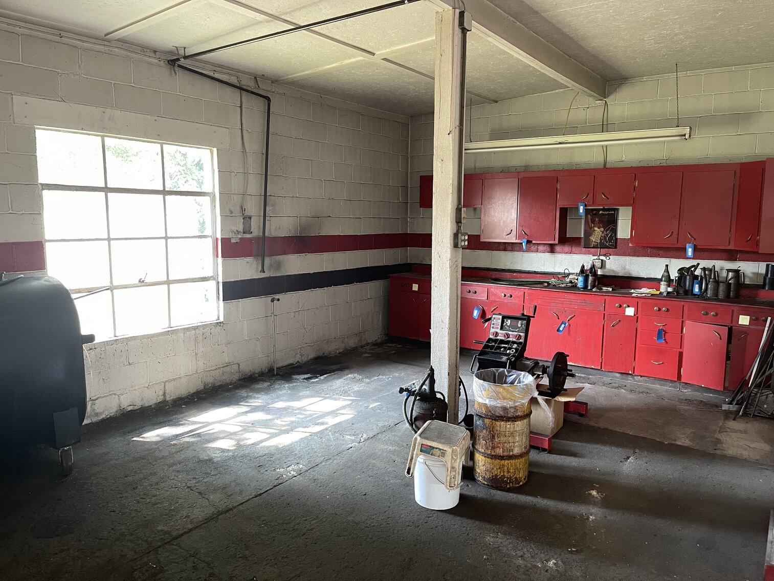 Image for 3 Bay Commercial Building in Downtown Luray, VA