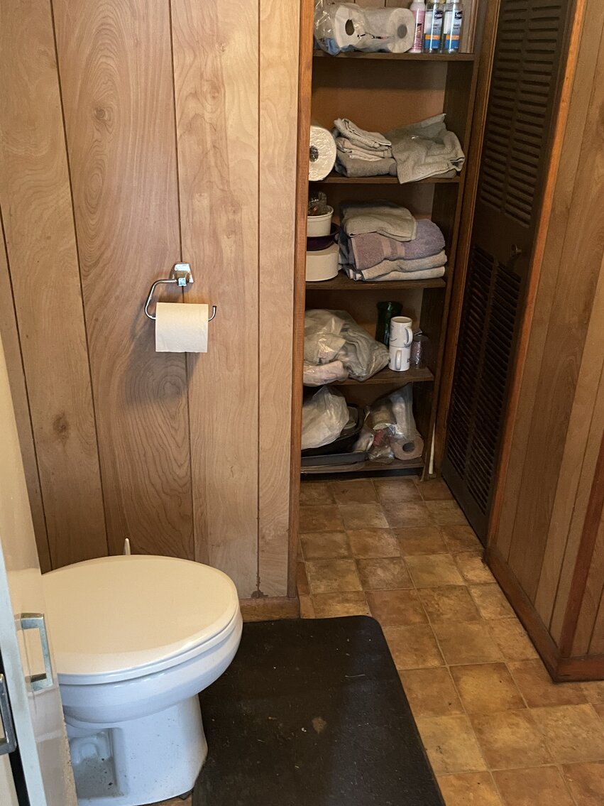 Image for 3 Bay Commercial Building in Downtown Luray, VA