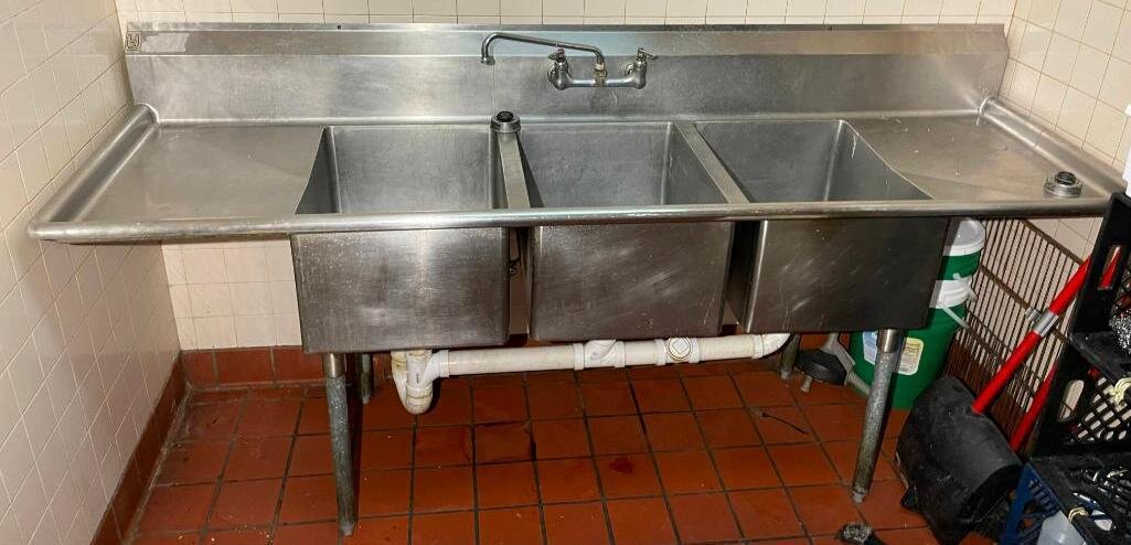 Image for Boondockers Bar, Restaurant & Sand Volleyball Business Liquidation Online Auction