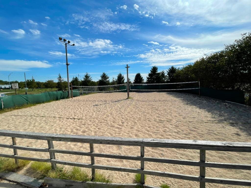 Image for Boondockers Bar, Restaurant & Sand Volleyball Business Liquidation Online Auction