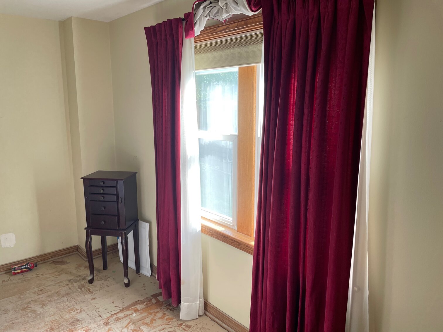 Image for SOLD $55,000 - 5 Bedroom in Charleston